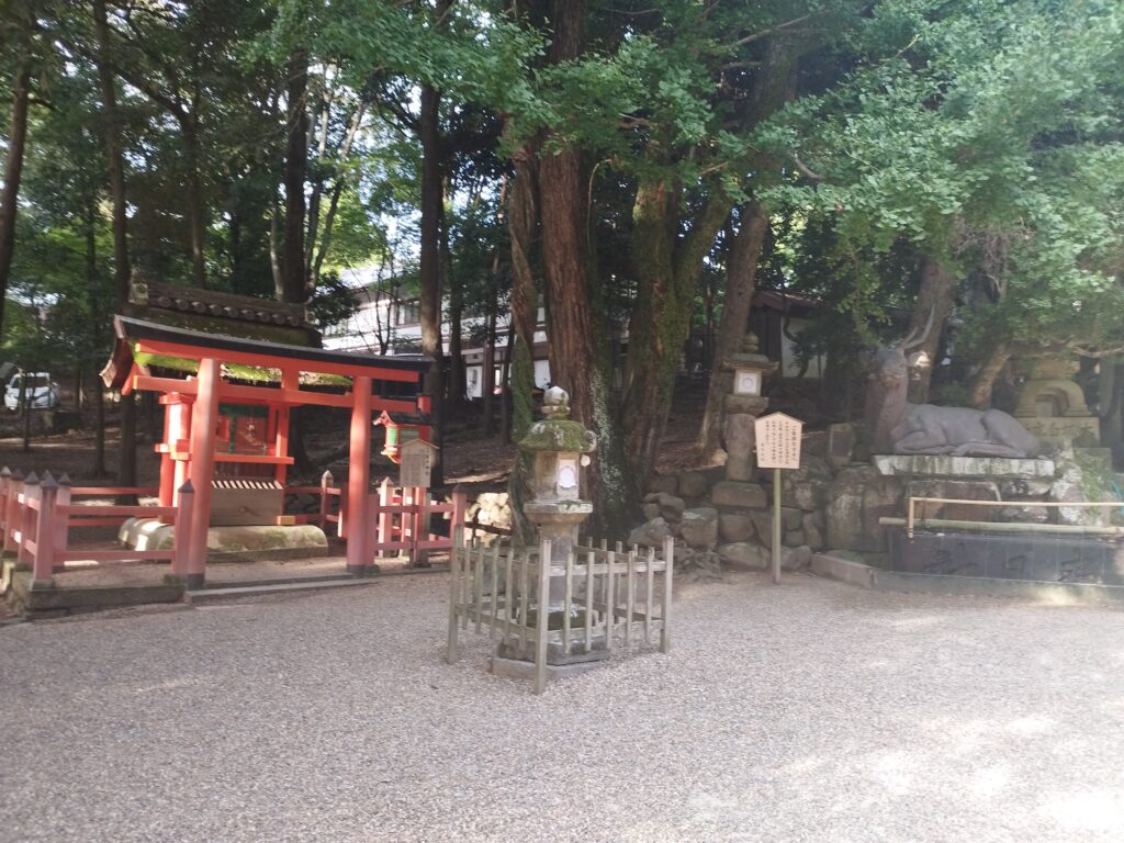祓戸神社と伏鹿手水所